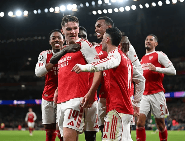 会因此解雇, 最后一刻, 或者在欧冠