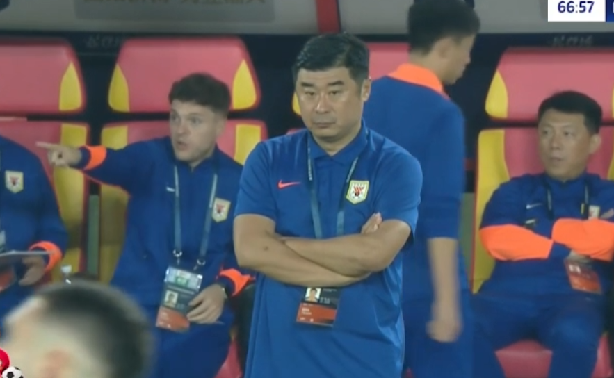 挑球, ue, 球打在程进